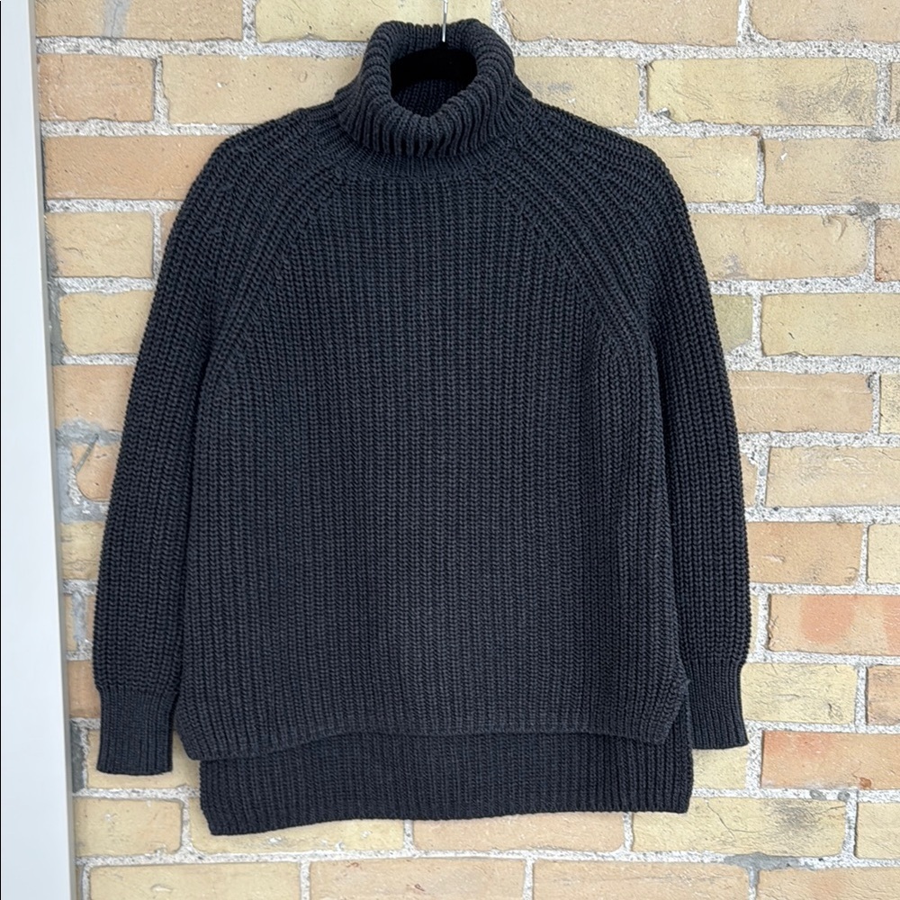 525 America Gray Turtleneck Sweater